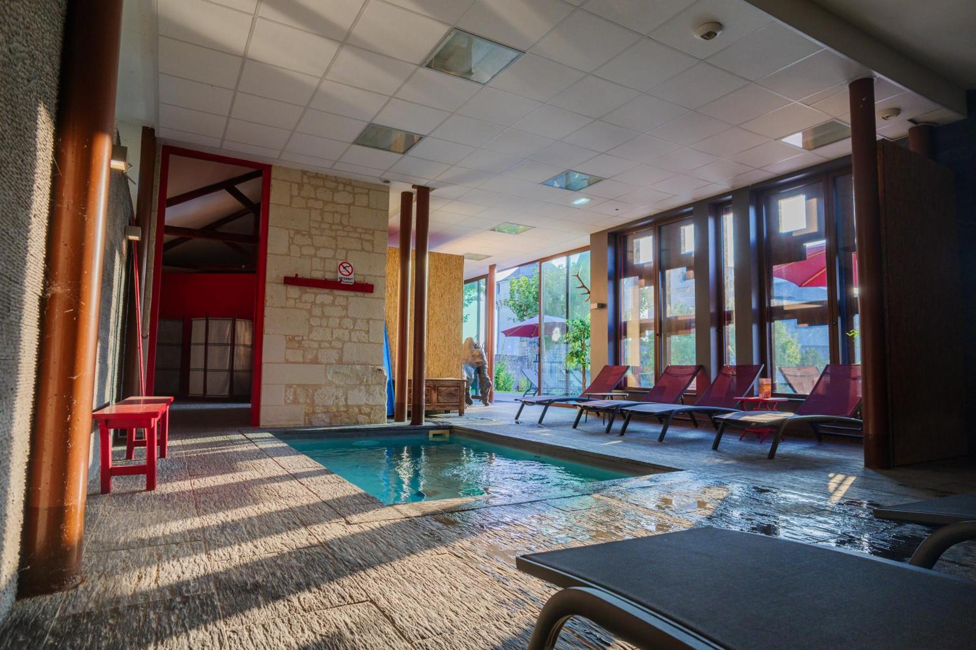 Le Château De Candes, Les Chambres, La Tour, Les Couette-café 5*