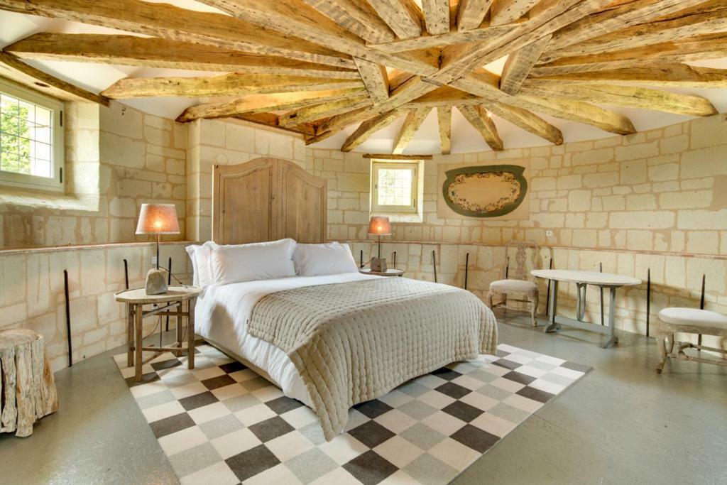 Le Château De Candes, Les Chambres, La Tour, Les Couette-café Candes-Saint-Martin